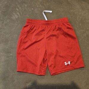 Under armour youth small red sborts
